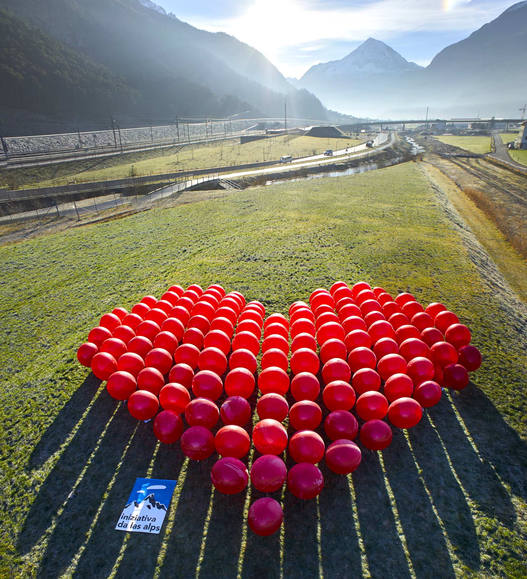 16_Ballonherz Alpen-Initiative