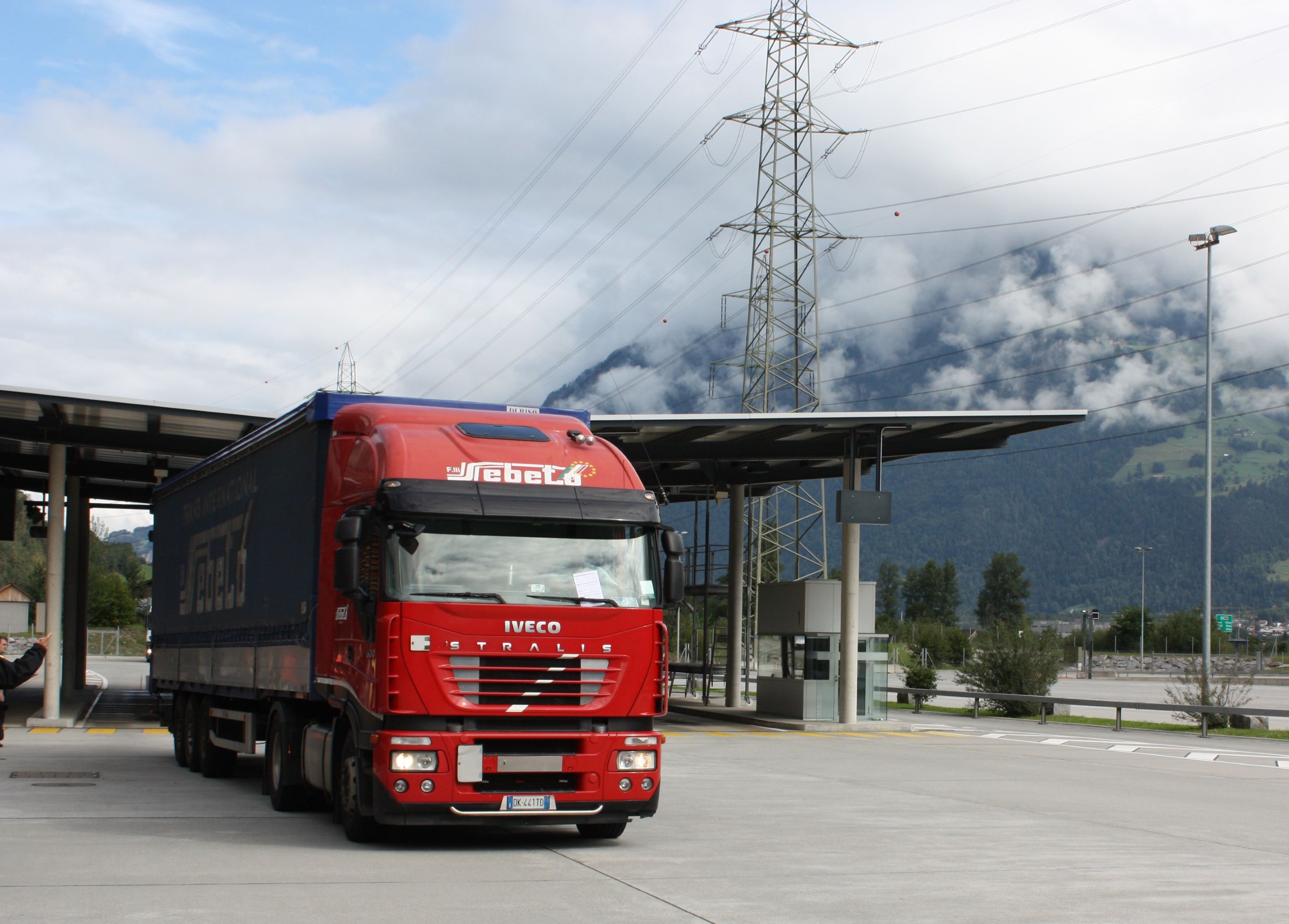 Schwerverkehrszentrum Ripshausen UR_2