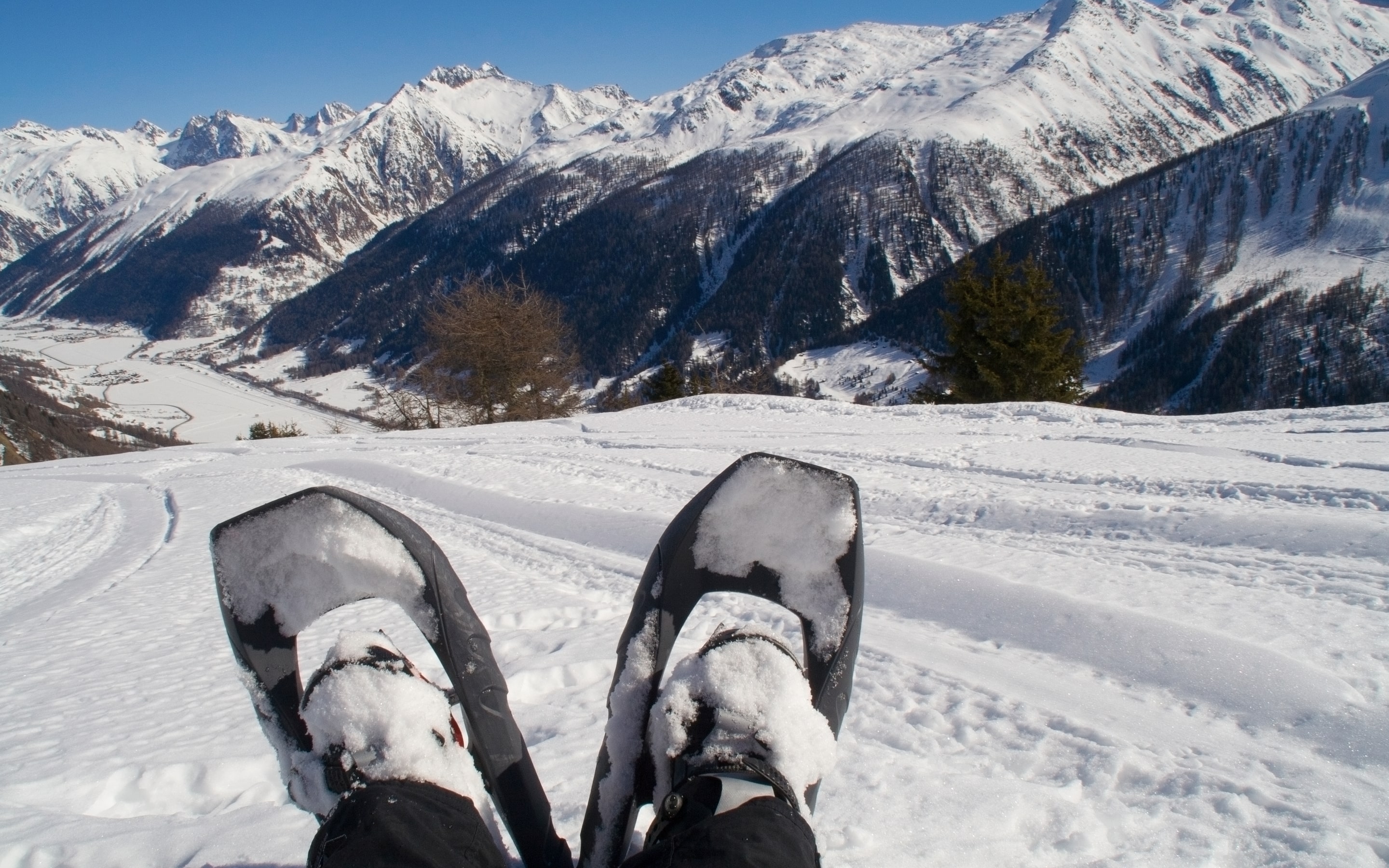 goms-galmihornheutte-wallis-schneeschuhtour-gruppe-gefuehrt-sst-164803784-mirages-min