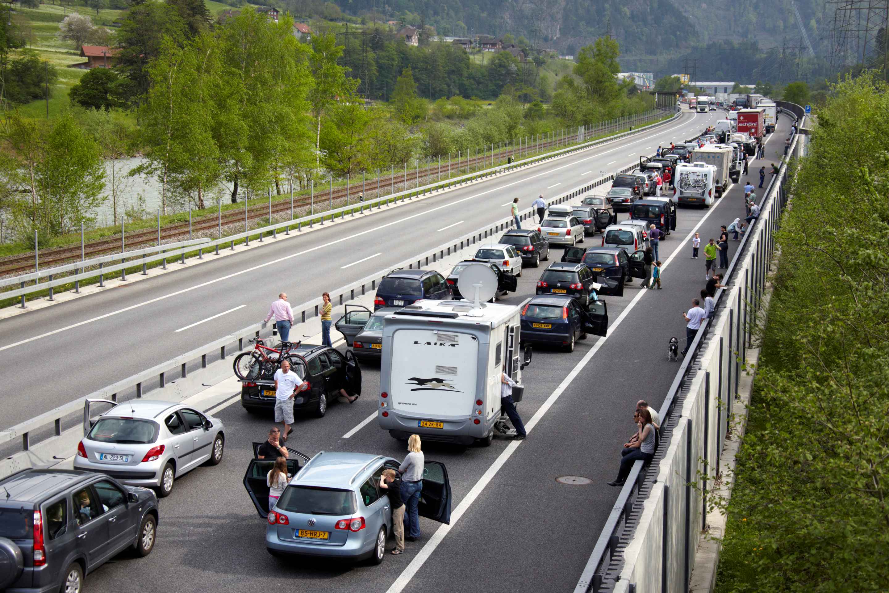 100429_Aura Fotos Gotthard_Stau_web