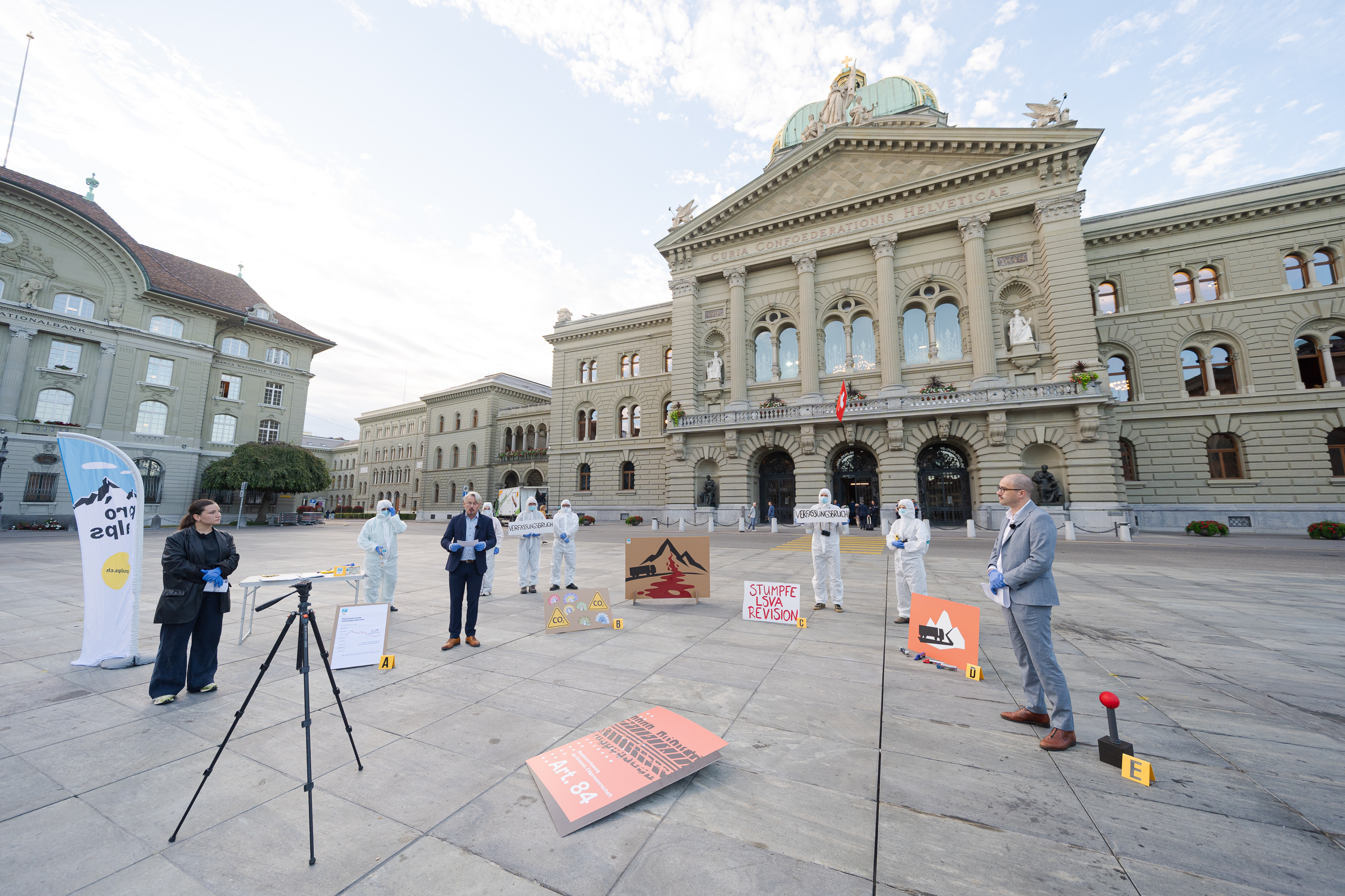 SCHWEIZ PRO ALPS LSVA AKTION BUNDESPLATZ